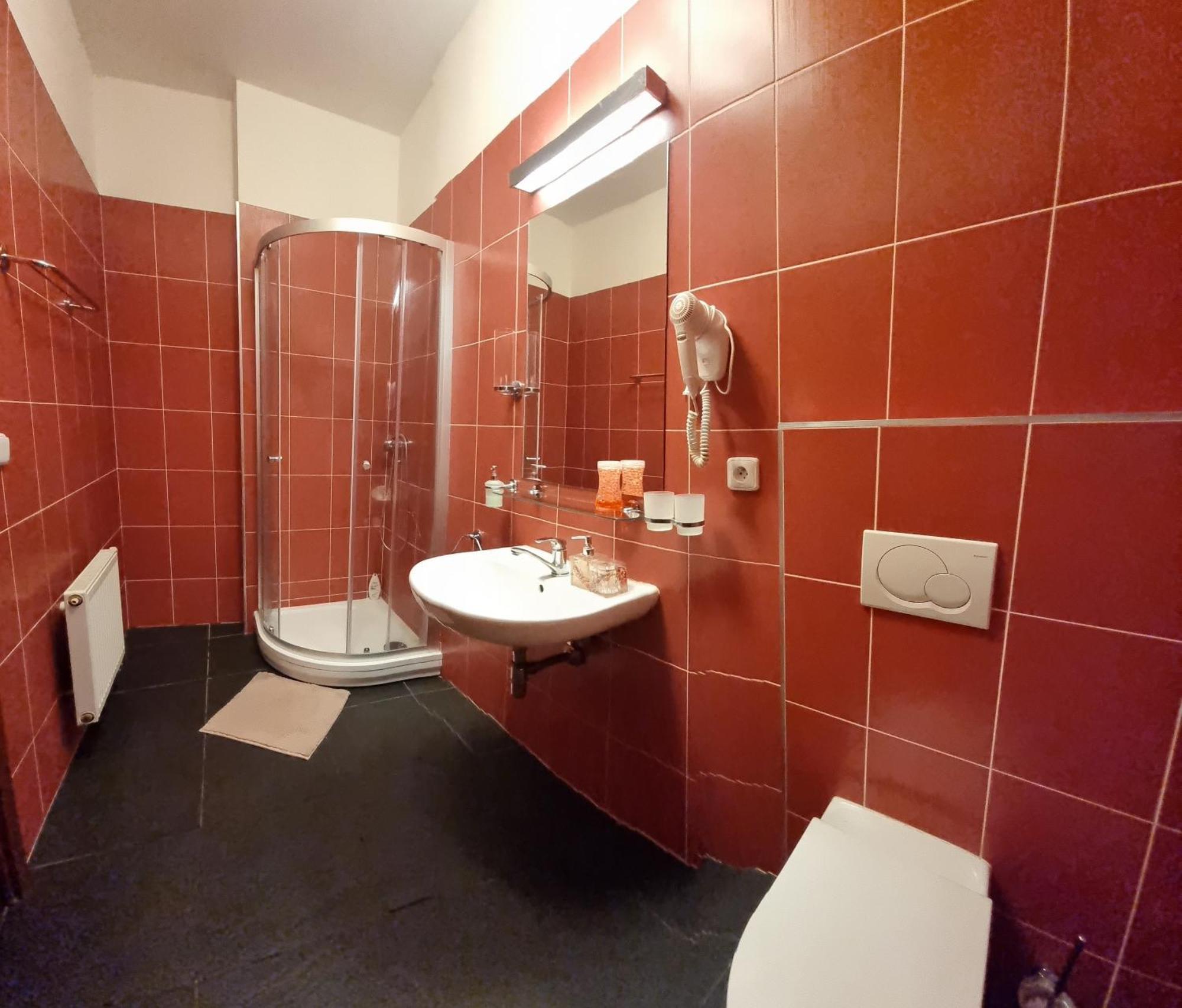 Nevinne Apartmany Kolin Luaran gambar